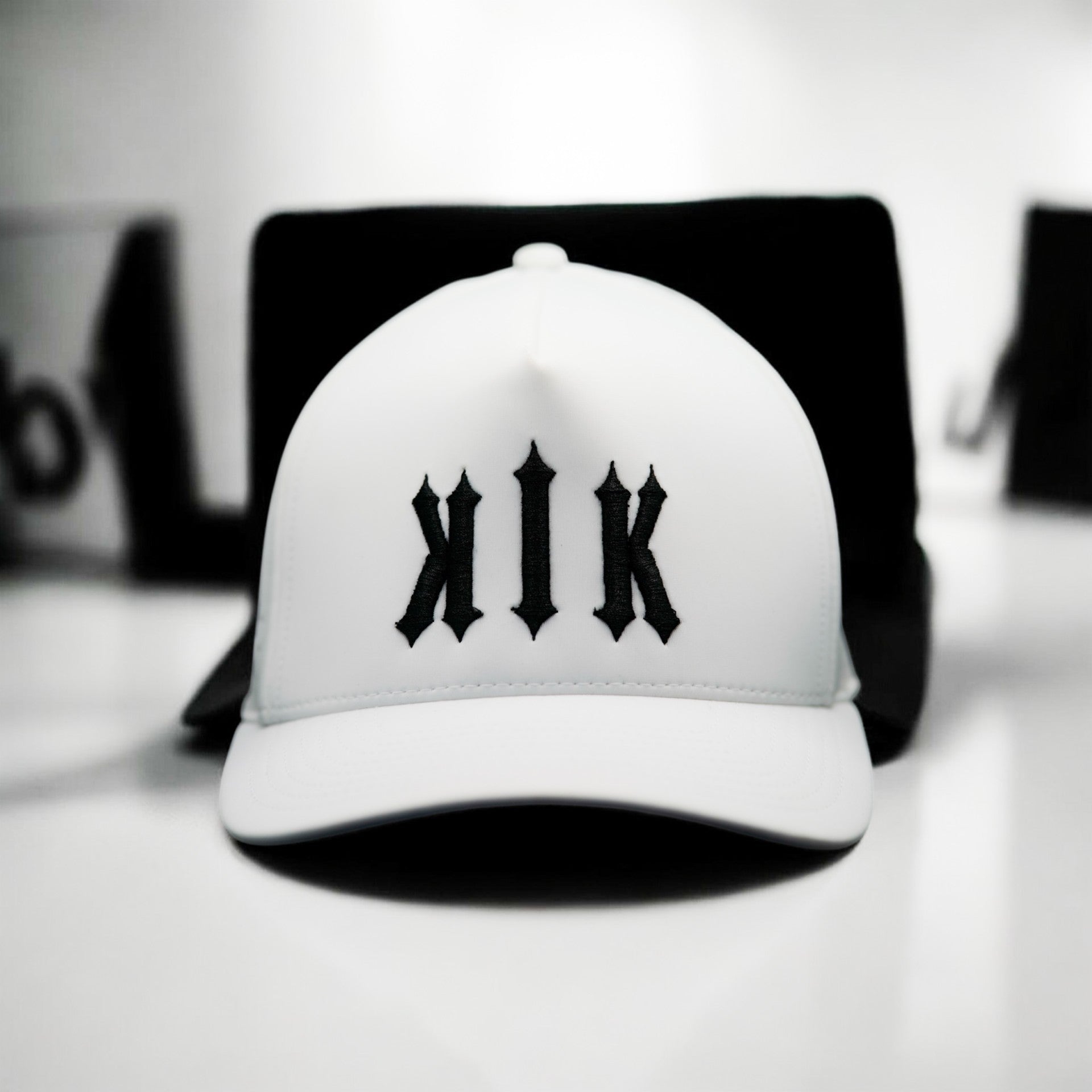 "SERAPHIM" Gorra K1K Snapback Premium Blanca
